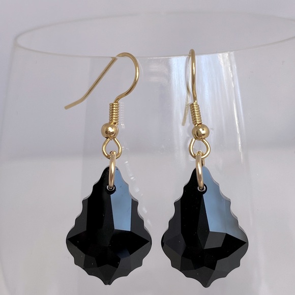 Rhema Jewels Swarovski Jet Earring - Picture 2 of 13